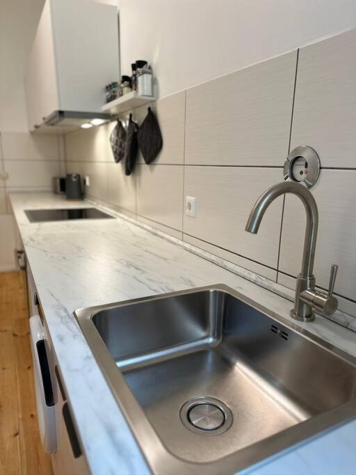 Modernes 2 Zimmer Apartment Berlin Ngoại thất bức ảnh