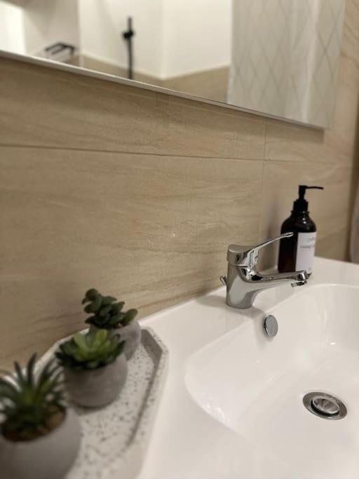 Modernes 2 Zimmer Apartment Berlin Ngoại thất bức ảnh